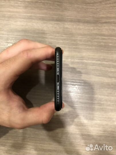 iPhone 7, 32 ГБ