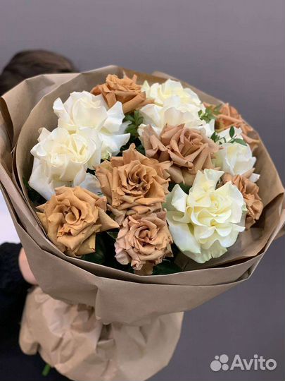 Большие ажурные розы