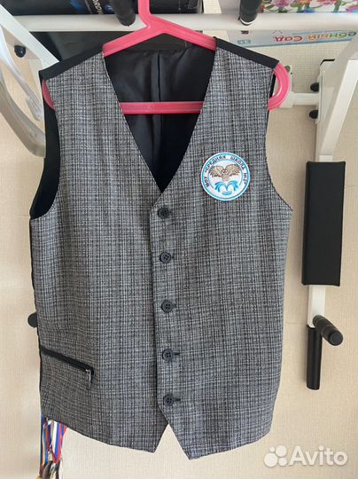 Школьные жилетки 140-146