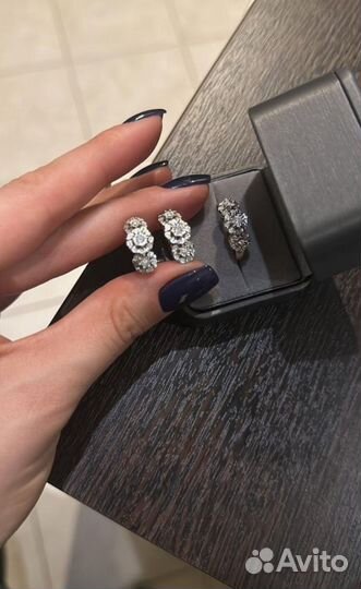 Золотые серьги с бриллиантами