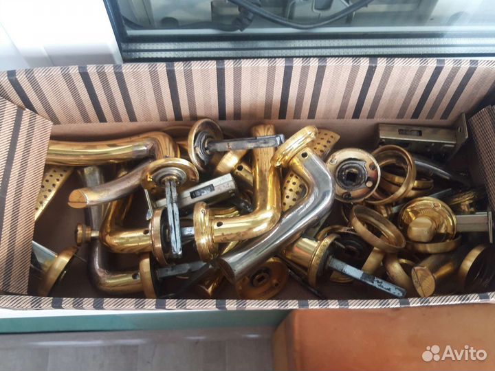 Дверные ручки. Замки. Б/у. Рабочие