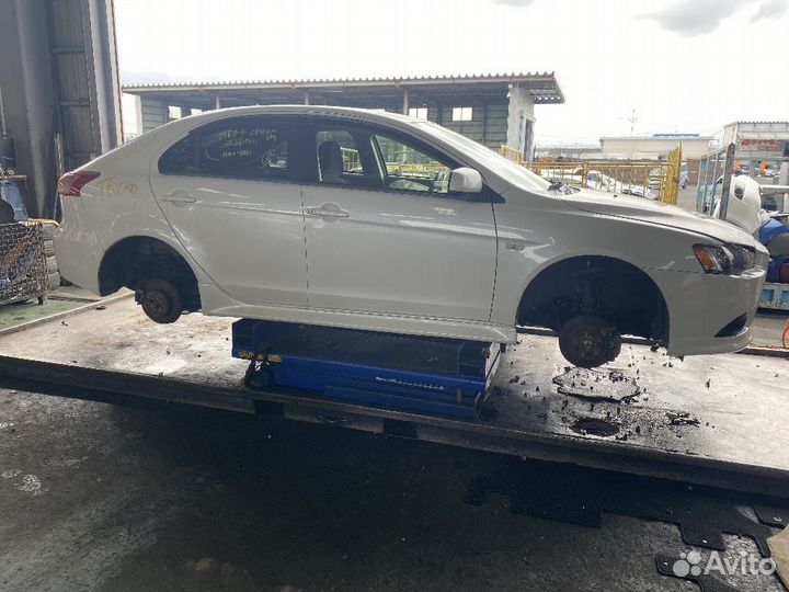 Дверь Mitsubishi Galant fortis CX6A передняя левая