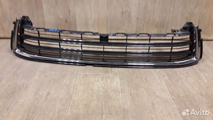 Решетка переднего бампера №94 Toyota Highlander 3