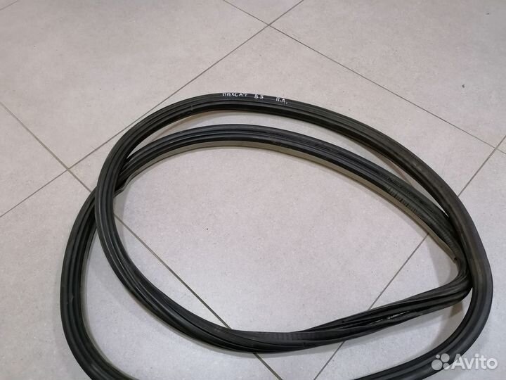 Уплотнитель двери Volkswagen Passat B5 1996-2000