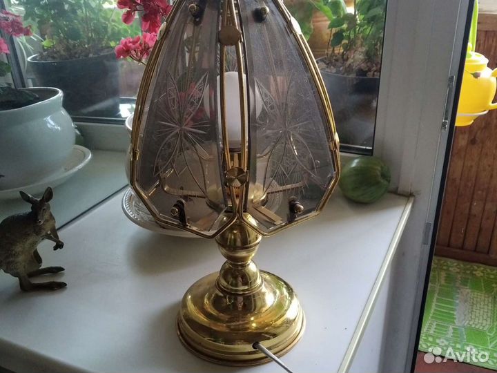 Лампа настольная