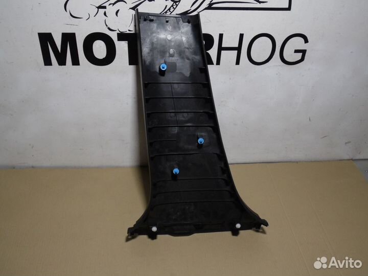 Обшивка центральной стойки правая Лексус рх 200