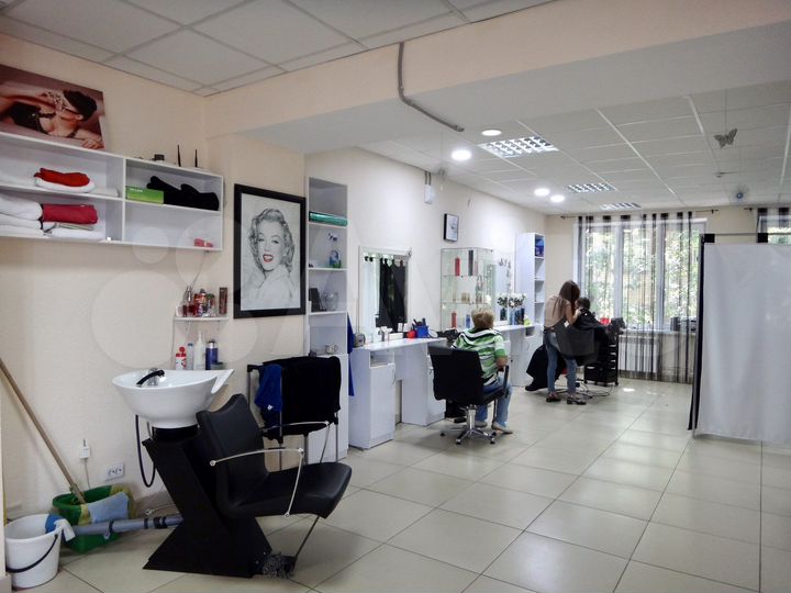 Торговая площадь, 65 м²