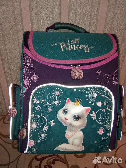 Портфель школьный