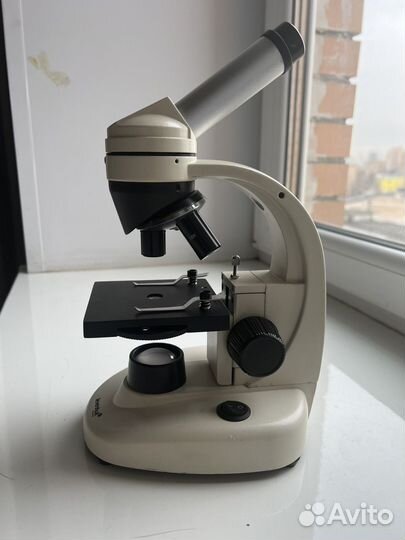 Микроскоп levenhuk