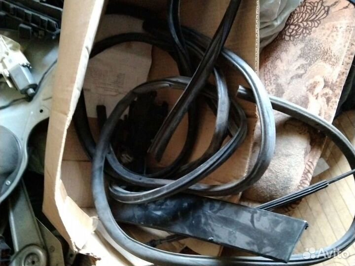 Внутрянка передней правой двери форд фокус 2