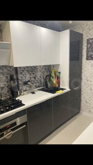 2-к. квартира, 53 м², 3/9 эт.