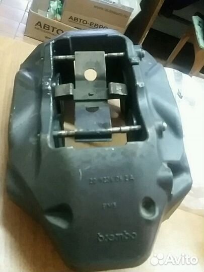 Суппорт передний VW touareg 7L6615150A