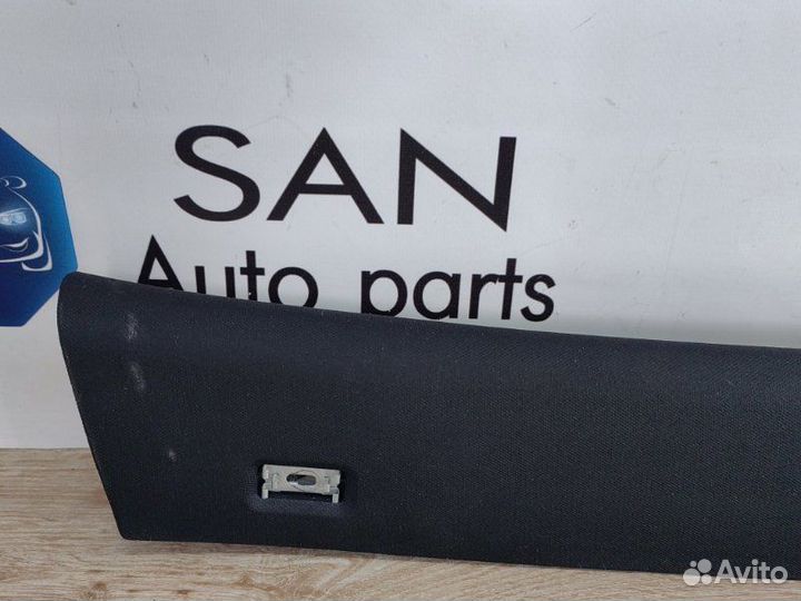 Накладка стойки лобового стекла передняя правая