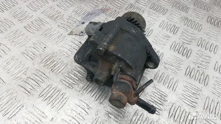 Насос вакуумный Toyota Land Cruiser Prado