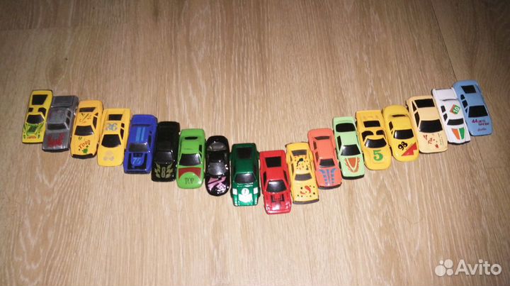 Машинки игрушечные