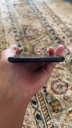 Телефон iPhone 7 plus