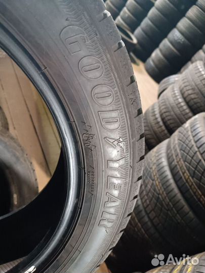 Goodyear Ice Navi 7 215/55 R17 94Q