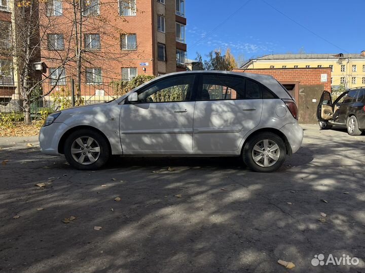 Kia Rio 1.4 AT, 2011, 200 000 км