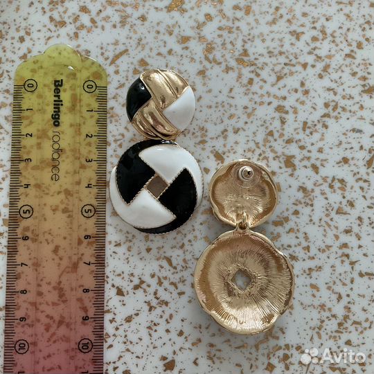 Серьги в стиле Chanel