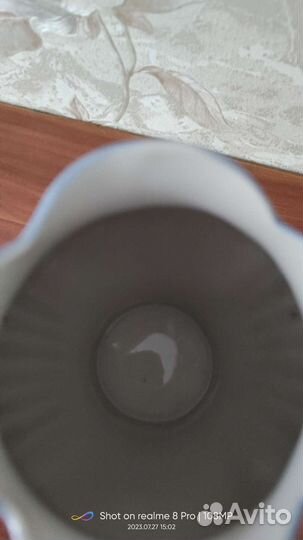 Ваза и фигурки Гджель