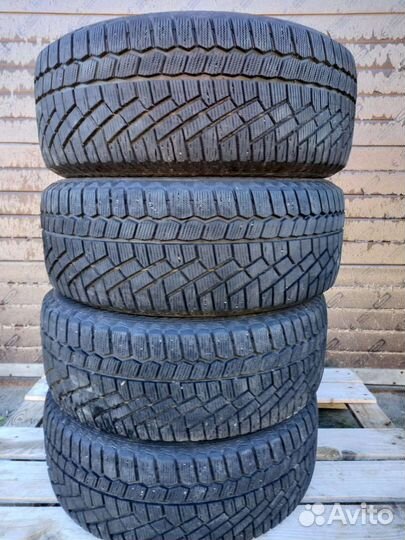 Gislaved Nord Frost 200 235/55 R17 103T