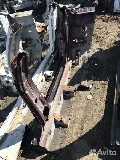 Лонжерон передний левый Hyundai Solaris 2010–2017