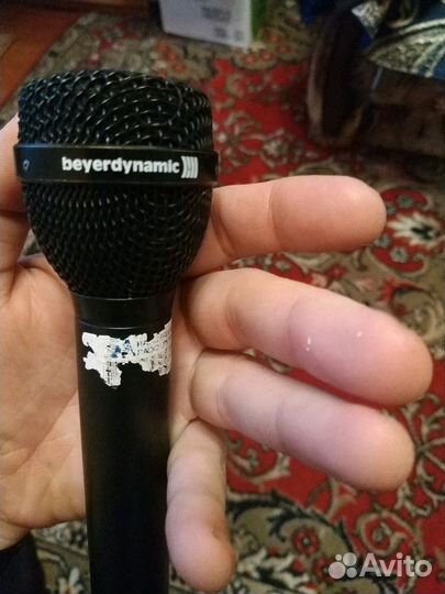 Профессиональный динамический микрофон beyerdynami