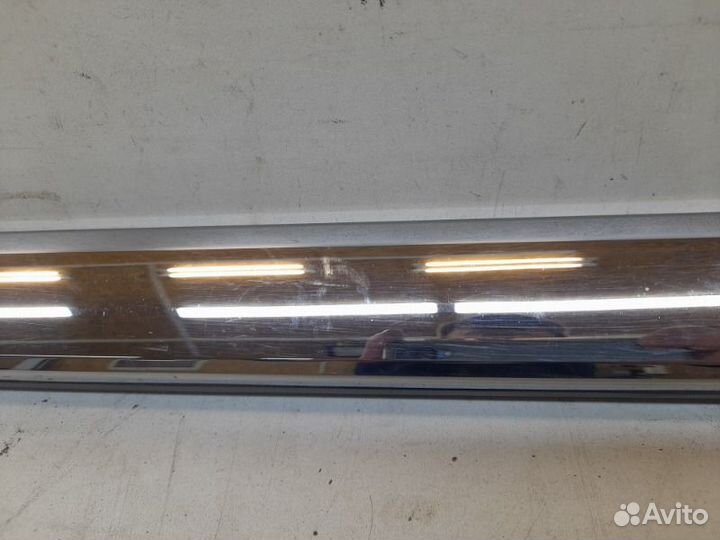 Молдинг двери задний левый Toyota Land Cruiser 200