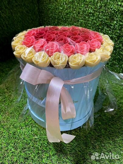 Розы из Белого Шоколада - 51 шт в Коробке