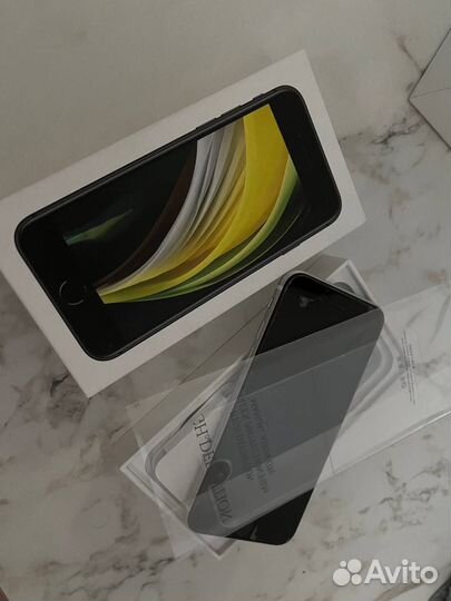 iPhone SE (2022), 64 ГБ