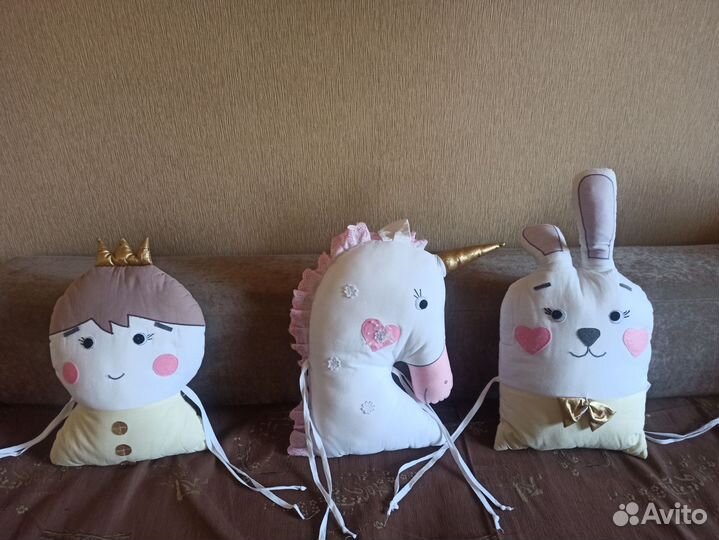 Бортик мягкий для детской кровати