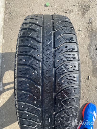 Bridgestone Ice Cruiser 7000 195/60 R15 88T
