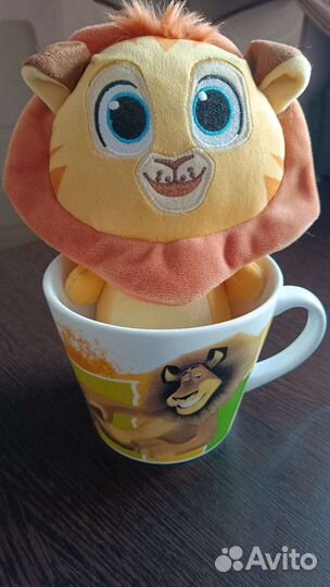 Игрушка в кружке магнит