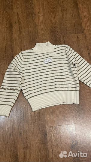 Свитер женский