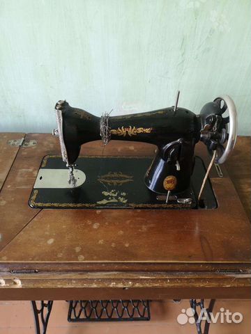Швейная машина ножная