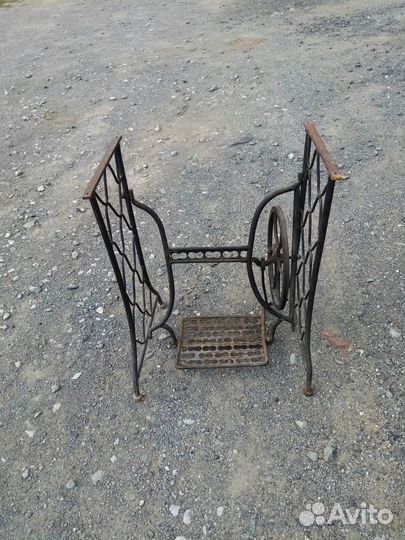 Станина от швейной машинки