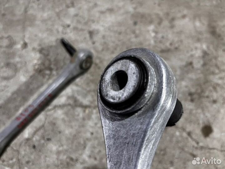 Рычаг задний поперечный задний Audi A8 D3