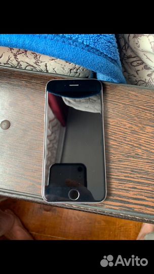 Телефон iPhone 6s