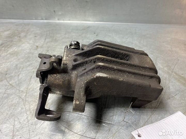 Суппорт задний правый Volkswagen Bora 1997-2005