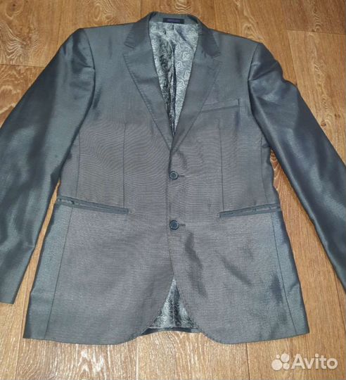 Школьный костюм для мальчика в отличном состоянии