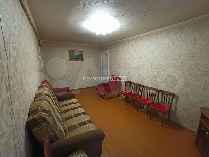 3-к. квартира, 54 м², 1/4 эт.