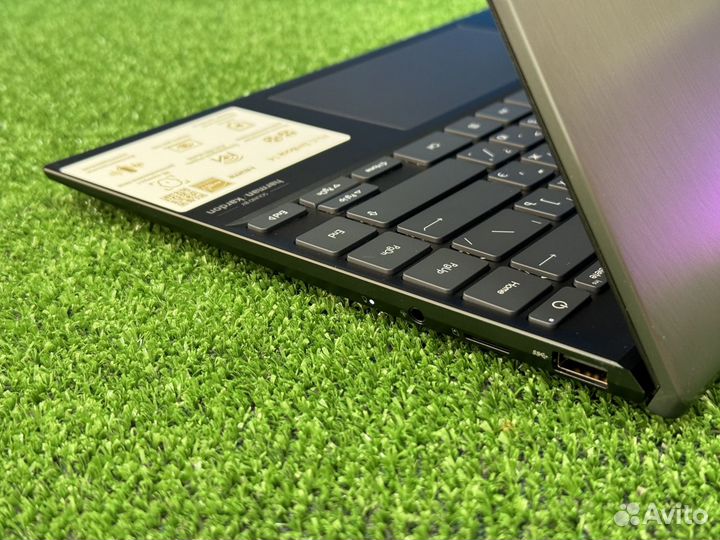 Ноутбук Asus zenbook 14