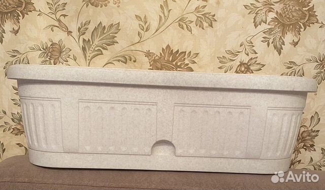 Кашпо для балкона и подоконника