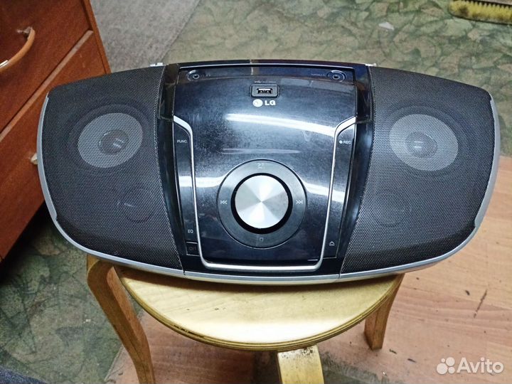 Магнитола LG