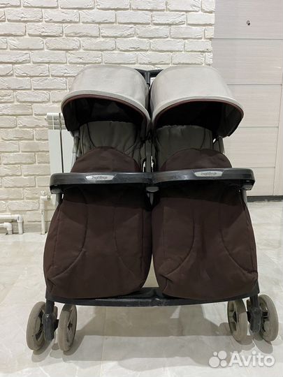 Коляска для двойни