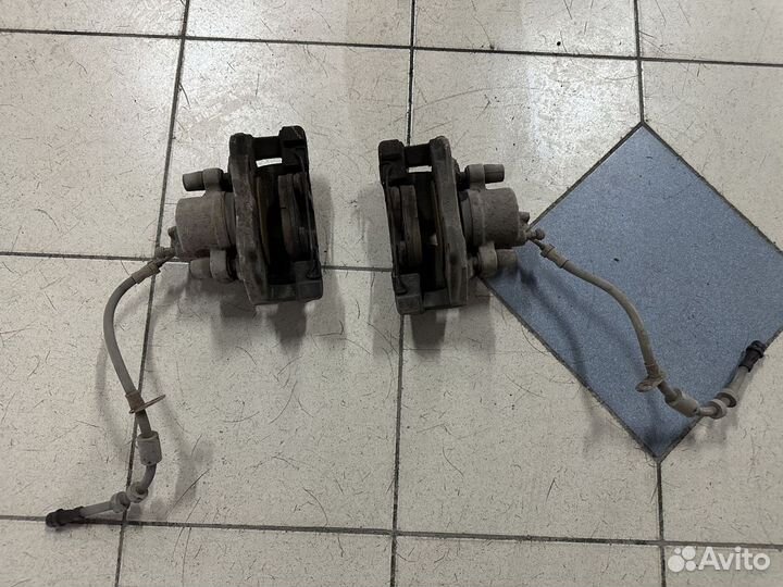 Cуппорт передний левый/правый Ford Focus 3 Фокус 3