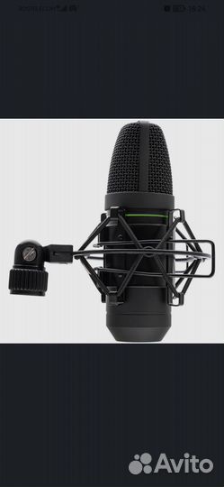 Студийный конденсаторный микрофон