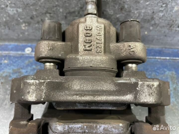 Суппорт задний правый Bmw 1 F20