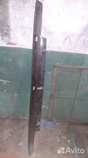 Дефлектор капота