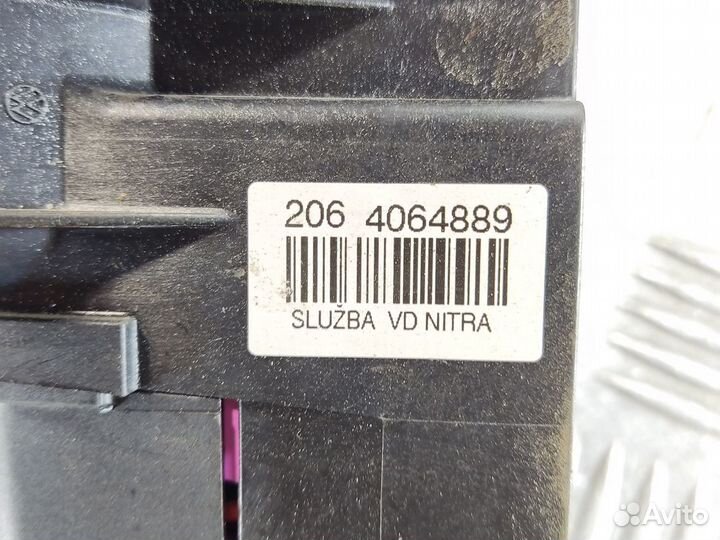 Блок предохранителей салонный Skoda Octavia 2004 2